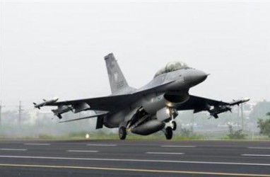 Langit Riau Jadi Ajang Tempur F16 sampai Kamis Besok